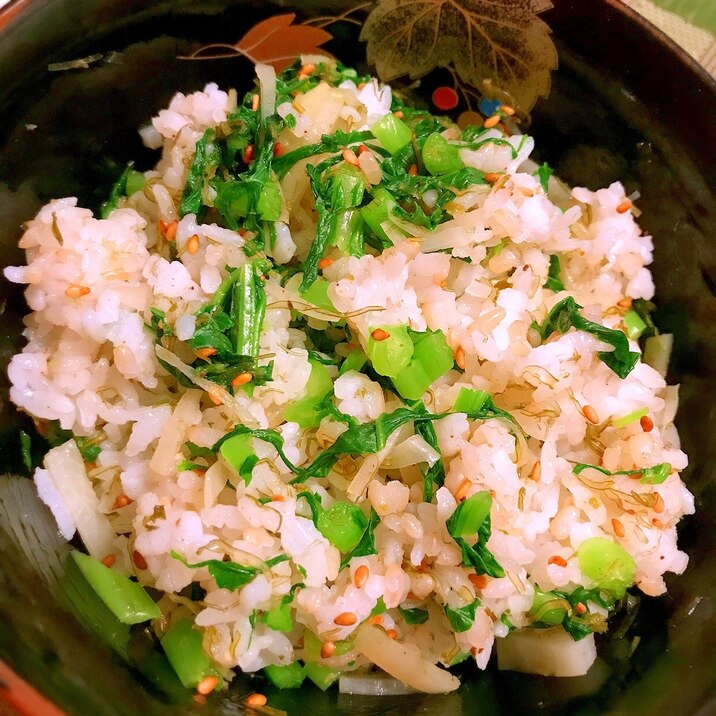 蕪菜と大根皮とがごめ昆布の柚子胡椒混ぜご飯